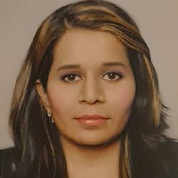 Subia Ambereen, Senior Physiotherapist at HOLOS Integrative Health Centre, Birmingham